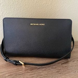 Michael Kors Jet Set Leather Bag Black Gold NWT
